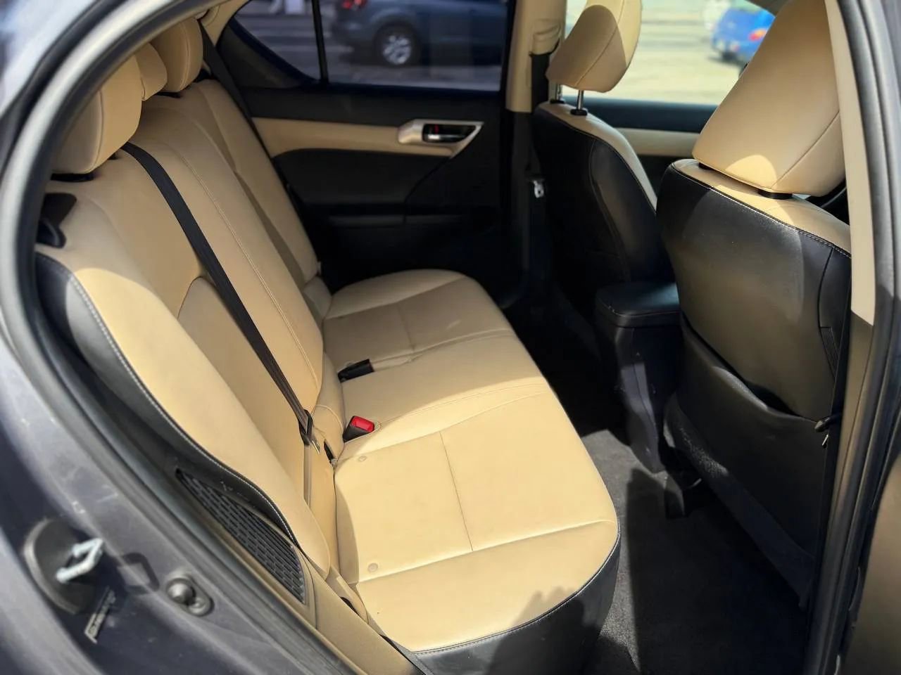Used 2014 Lexus CT 200h FWD image 31
