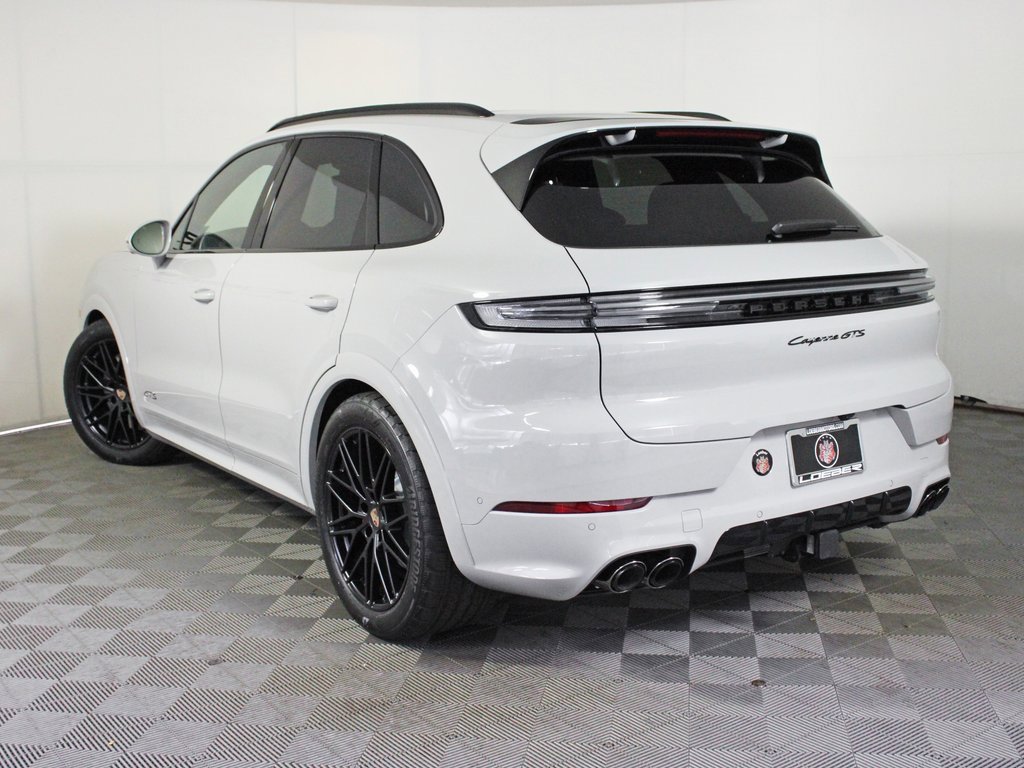New 2026 Porsche Cayenne GTS image 3
