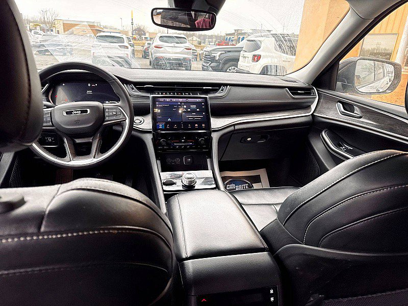 Used 2023 Jeep Grand Cherokee L Limited image 10