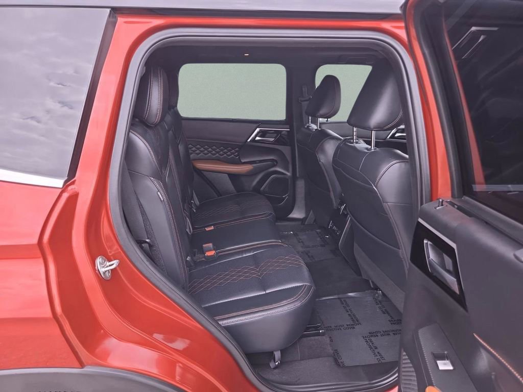 Used 2023 Mitsubishi Outlander SEL image 26