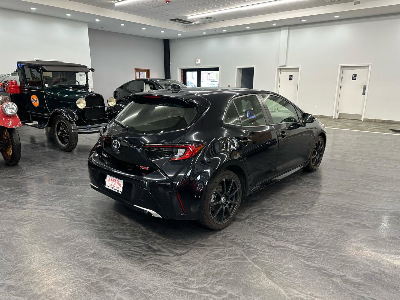 Used 2023 Toyota Corolla XSE image 5