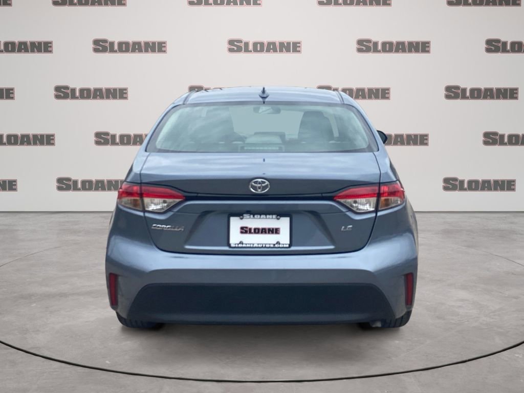 Used 2024 Toyota Corolla LE w/ LE Convenience Package image 4