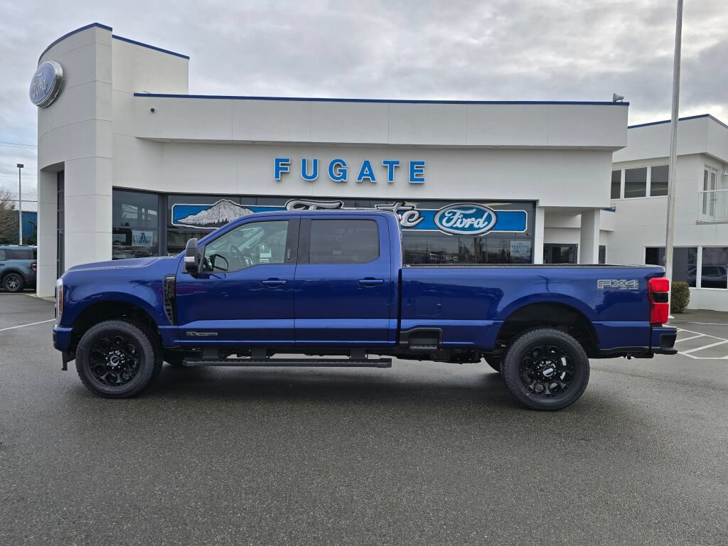 New 2026 Ford F350 Lariat w/ Black Appearance Package