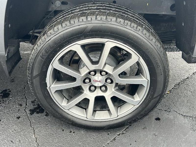 Used 2022 GMC Canyon Denali image 33