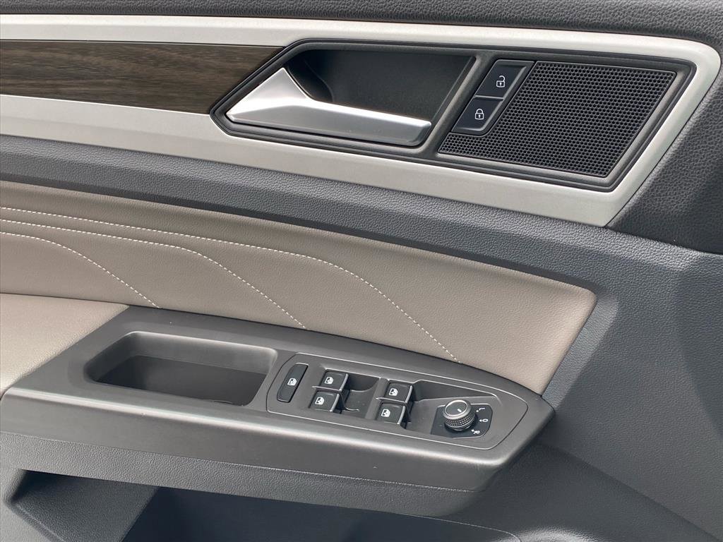 Certified 2022 Volkswagen Atlas SE image 16