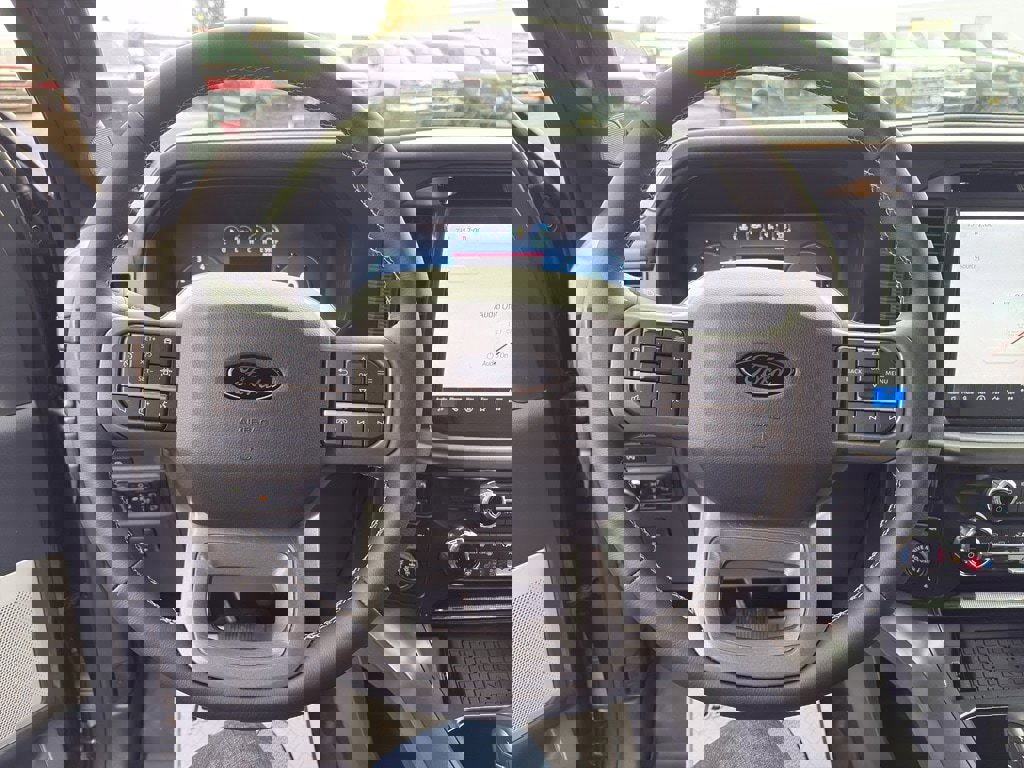 New 2025 Ford F150 Lariat w/ Equipment Group 502A High image 14