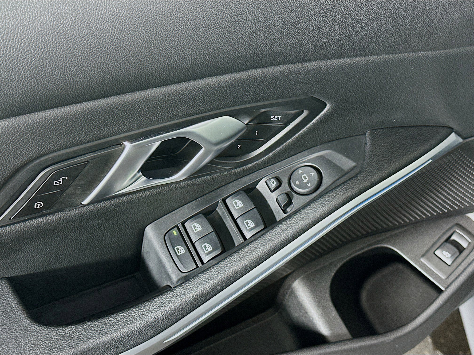 Used 2024 BMW 330i Sedan image 15