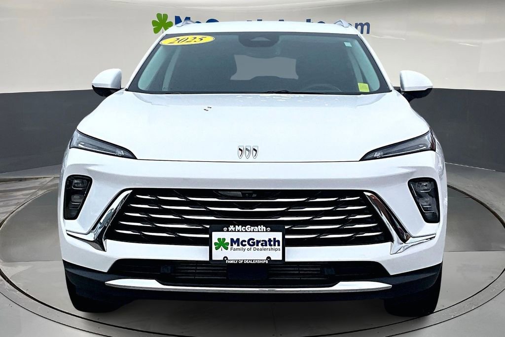 Certified 2025 Buick Envision Preferred image 2