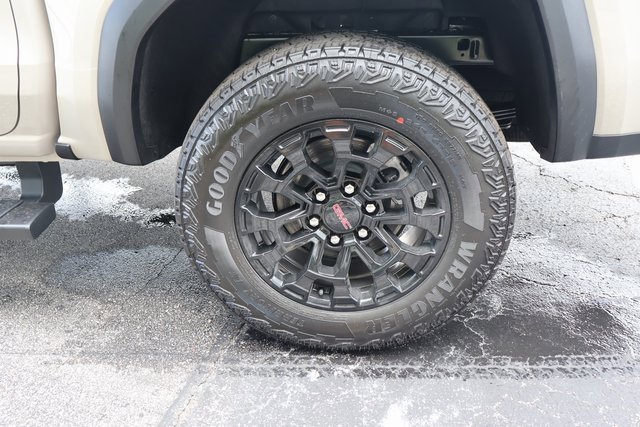 New 2026 GMC Canyon Elevation w/ Convenience Package image 8