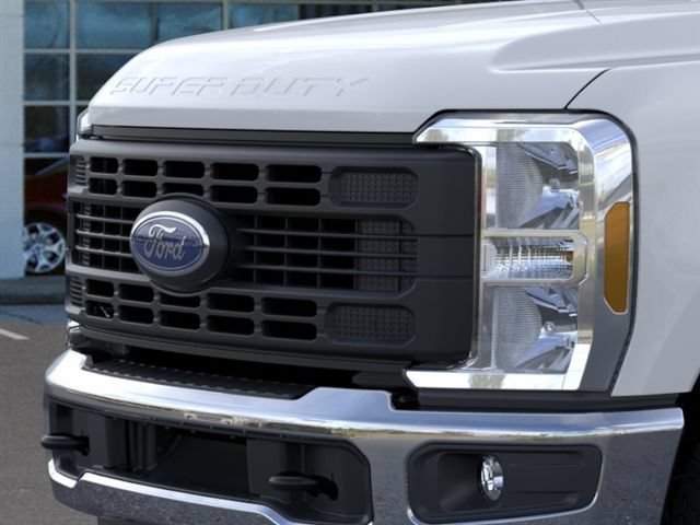 New 2026 Ford F250 XL w/ XL Chrome Package AWD/4WD image 17