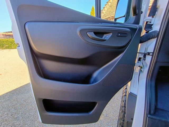 Used 2025 Mercedes-Benz Sprinter 2500 image 24