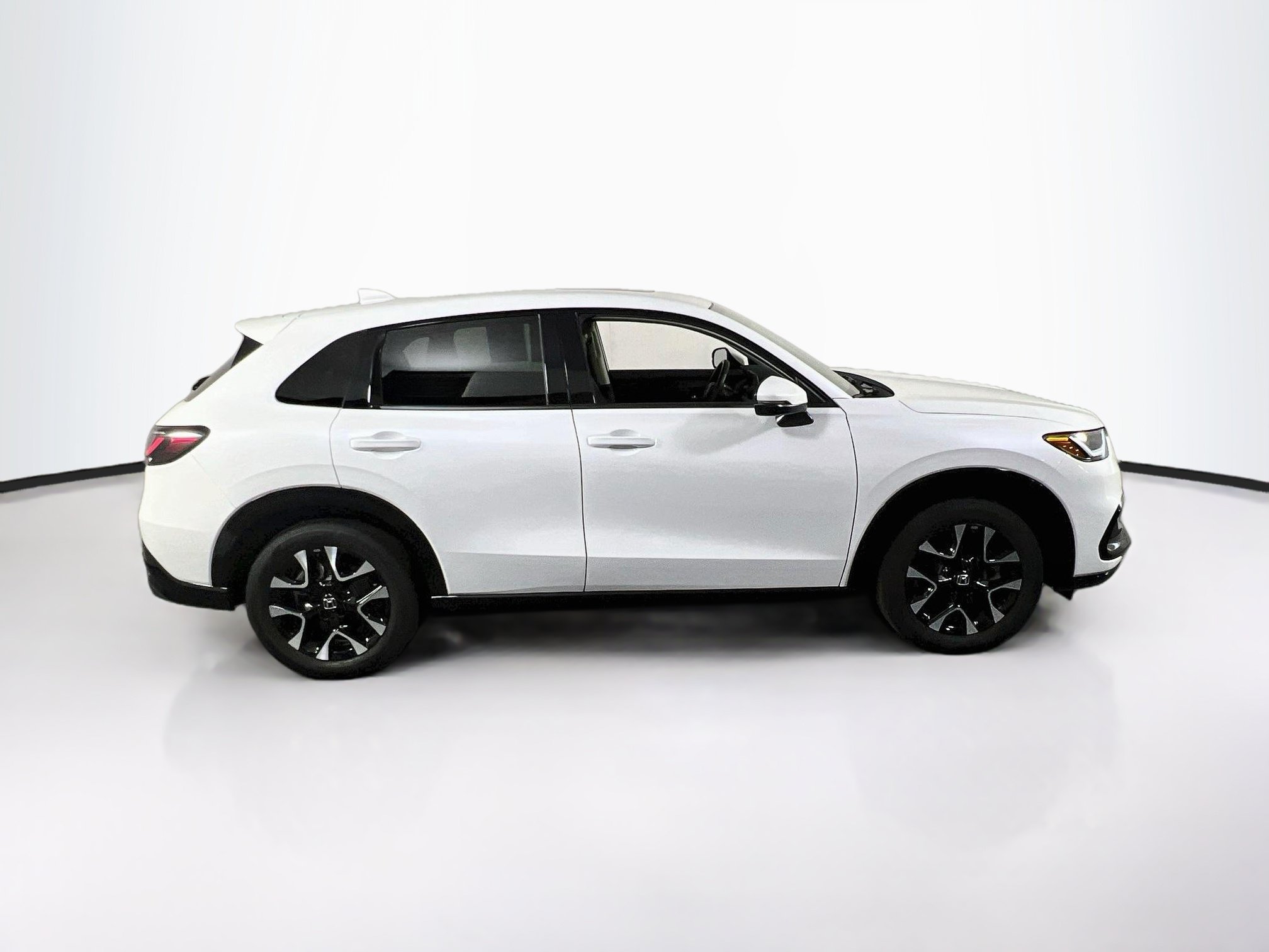 Used 2026 Honda HR-V EX-L image 4