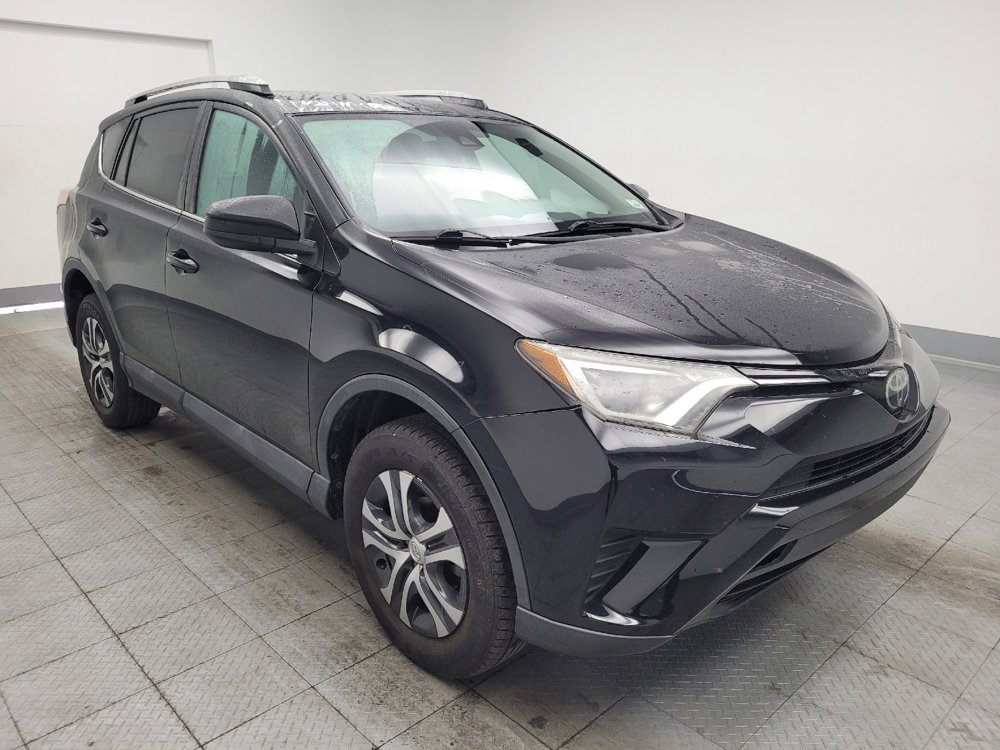 Used 2018 Toyota RAV4 LE FWD image 13