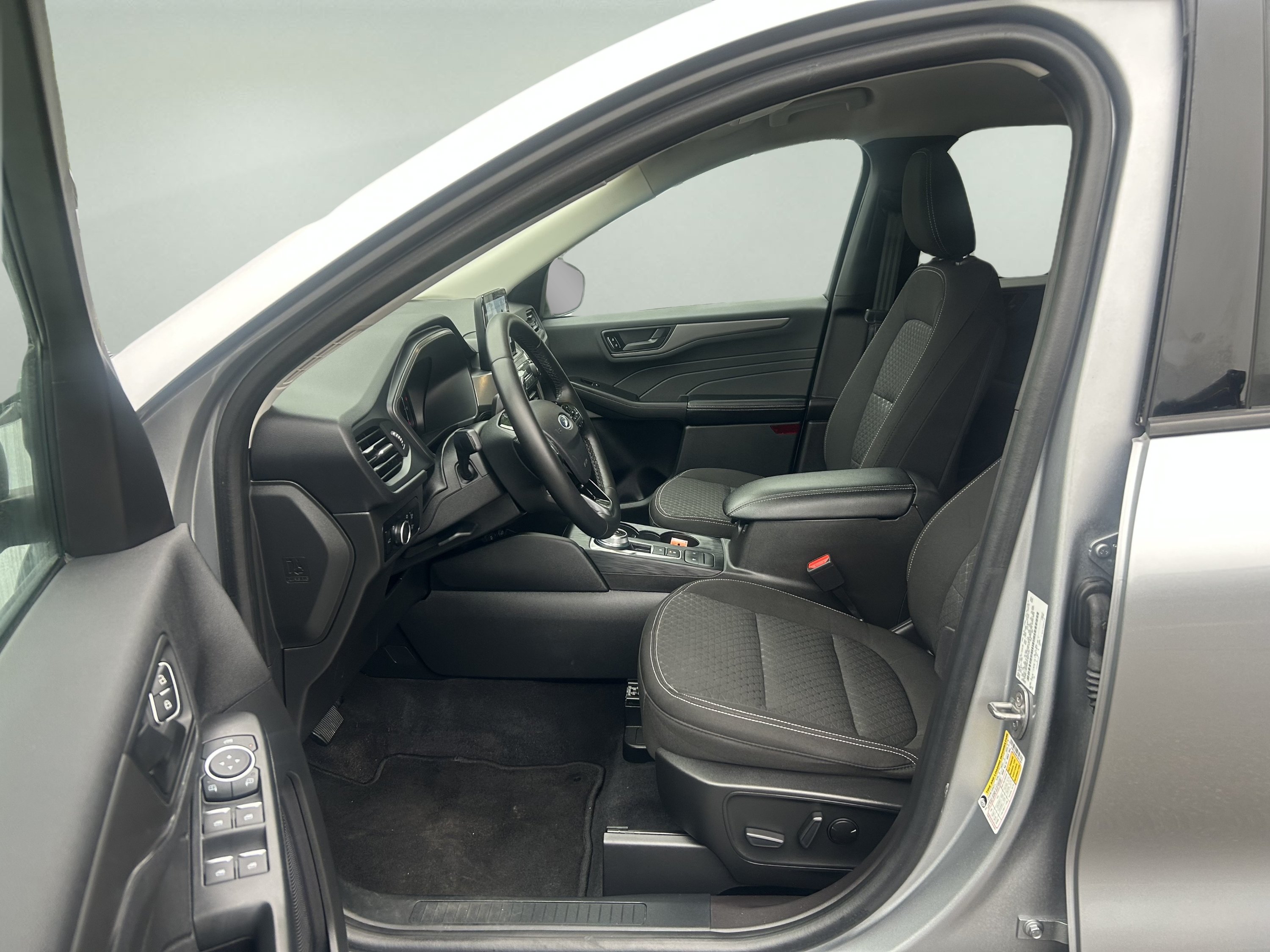 Used 2023 Ford Escape Active AWD/4WD image 9