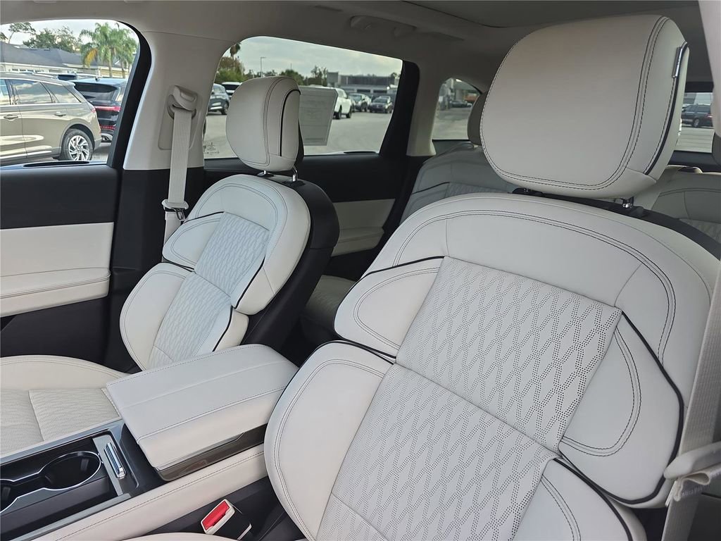 New 2026 Lincoln Nautilus Black Label image 14