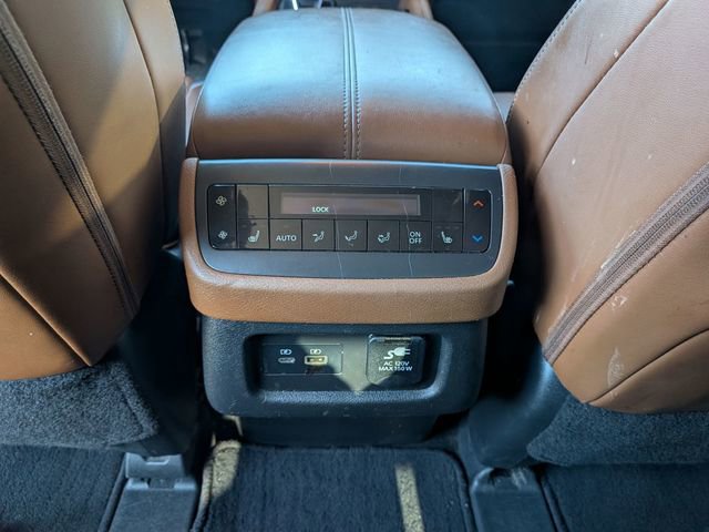 Used 2023 Nissan Pathfinder Platinum image 27