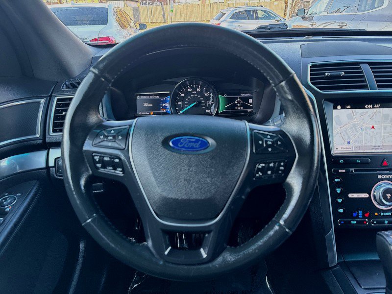 Used 2017 Ford Explorer Limited image 18