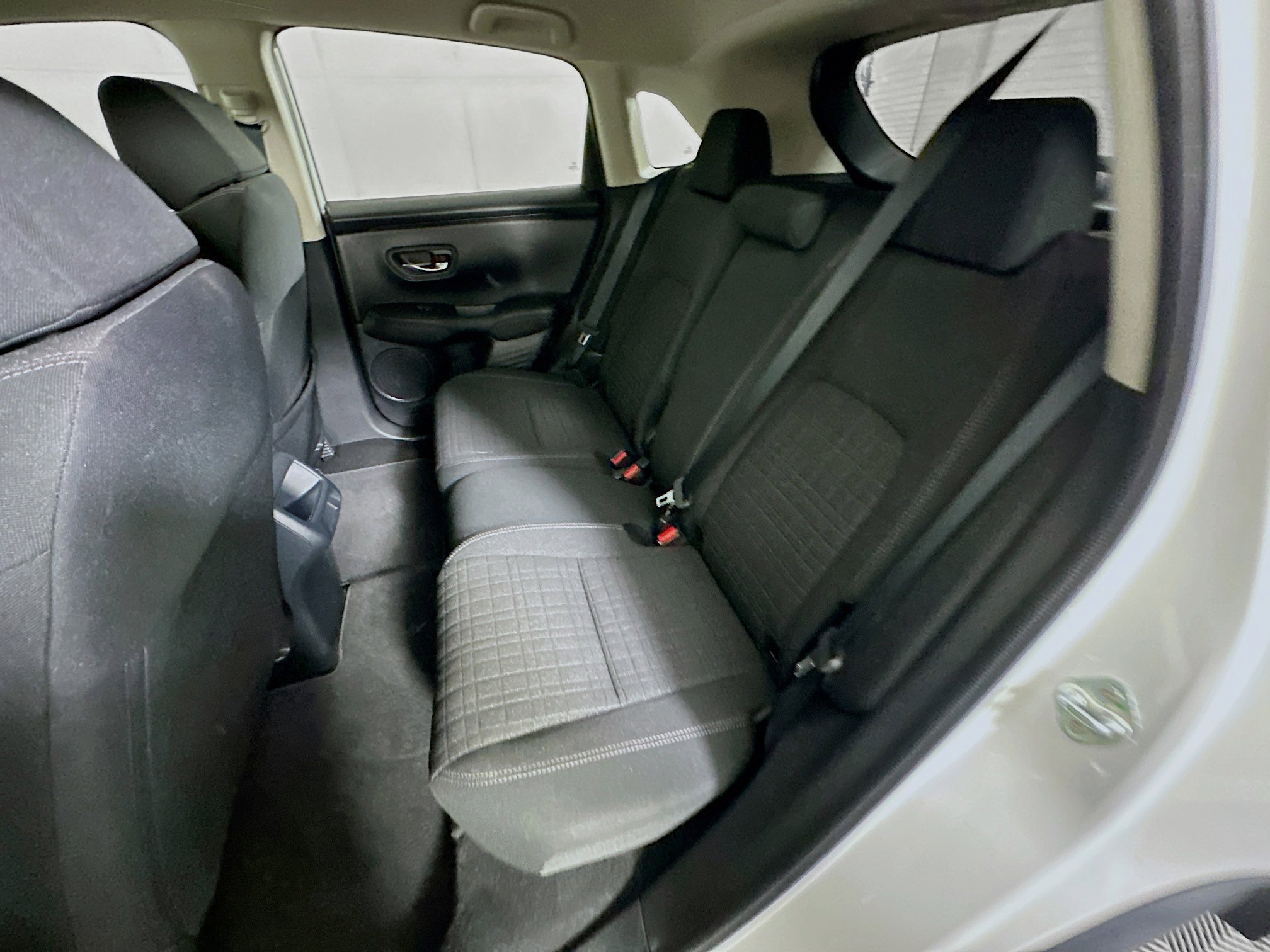 Used 2023 Honda HR-V LX image 26