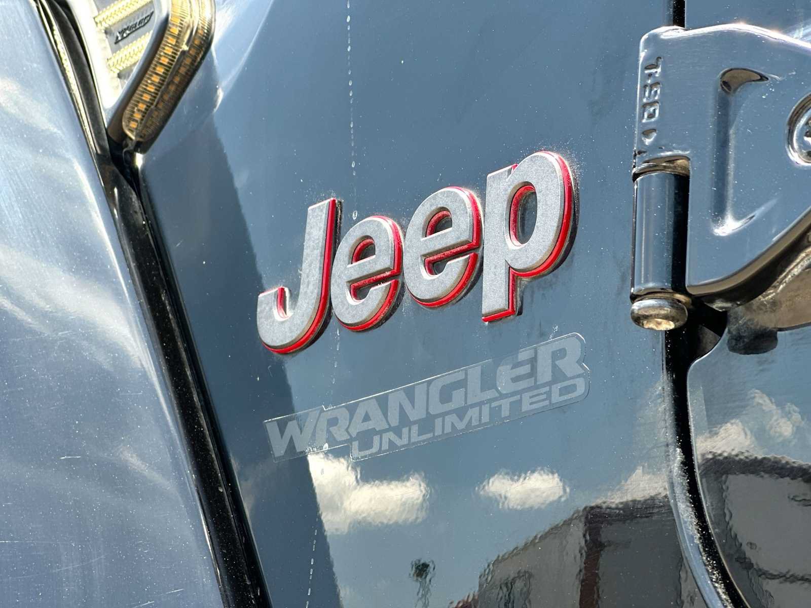 Used 2021 Jeep Wrangler Unlimited Rubicon AWD/4WD image 15