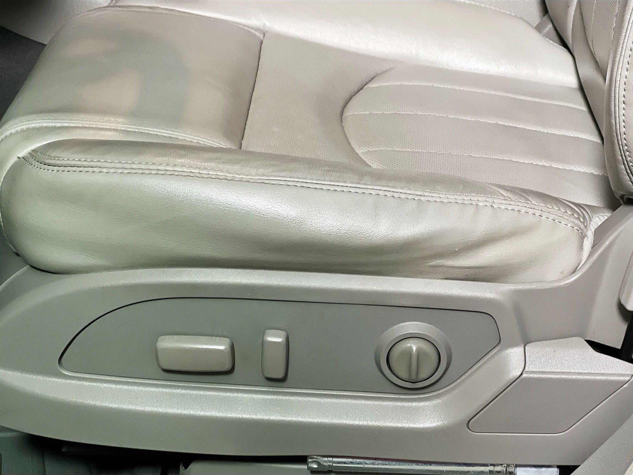 Used 2017 Buick Enclave Premium w/ Experience Buick Package image 15