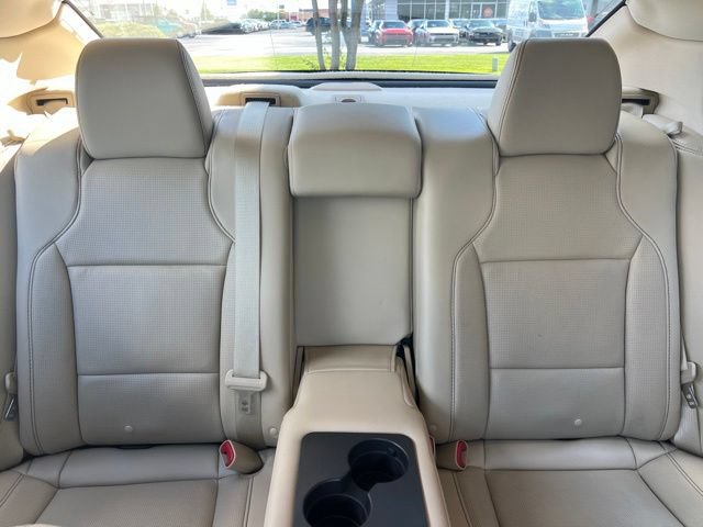 Used 2018 Ford Taurus Limited FWD image 18
