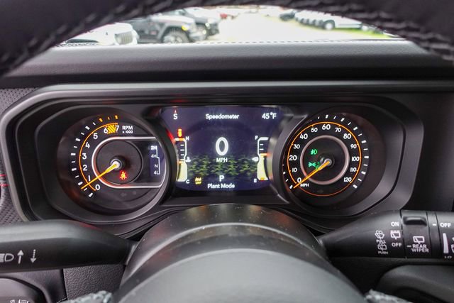 New 2026 Jeep Wrangler Unlimited Rubicon w/ Technology Group image 17
