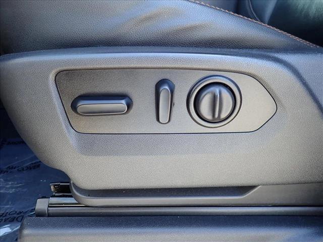 Used 2021 GMC Sierra 2500 AT4 image 12