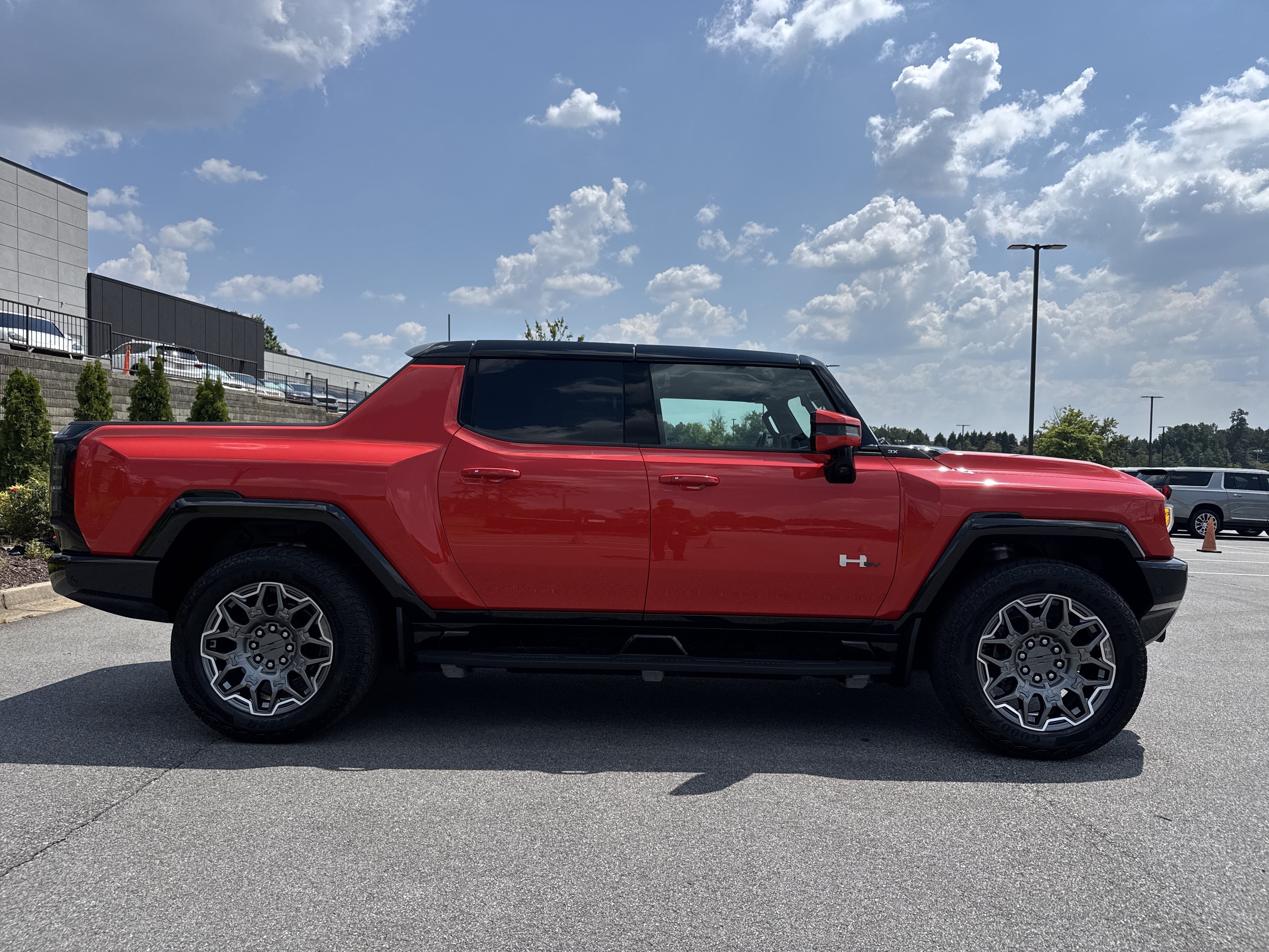 Used 2025 GMC Hummer EV 3X AWD/4WD image 11