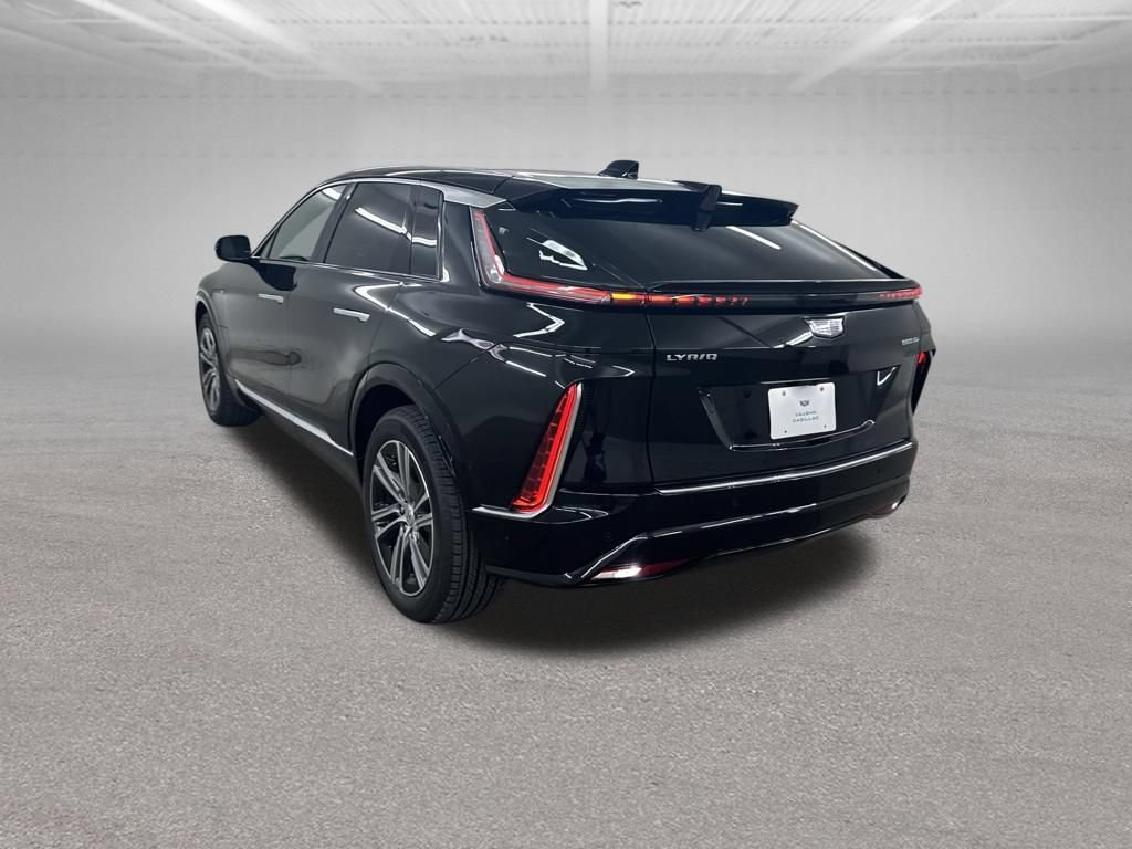 New 2026 Cadillac Lyriq Luxury AWD/4WD image 7