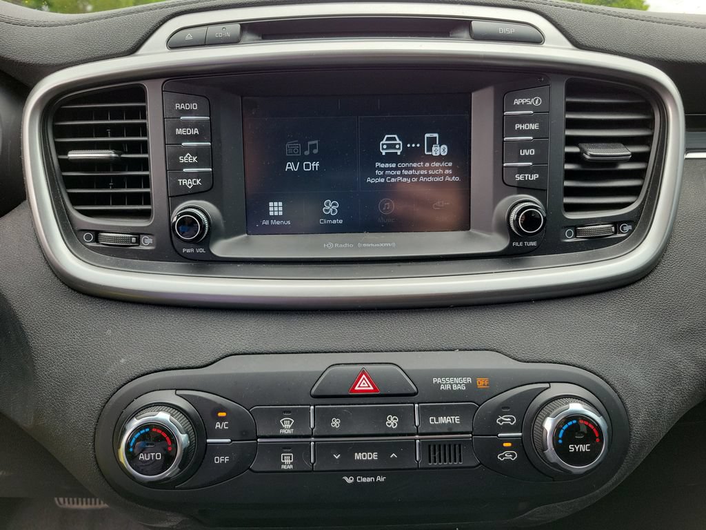 Used 2018 Kia Sorento AWD image 16