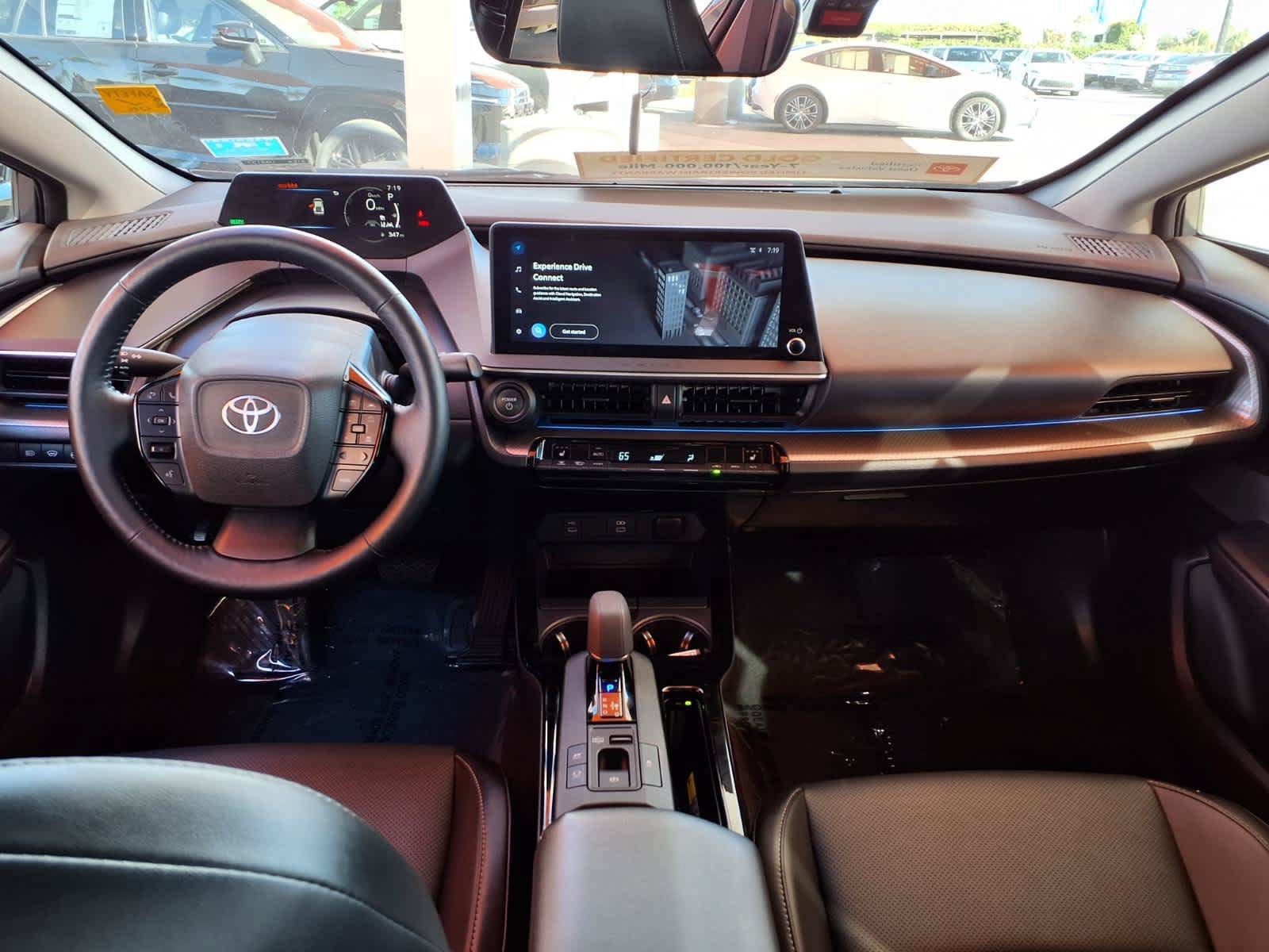 Certified 2025 Toyota Prius XLE FWD image 13