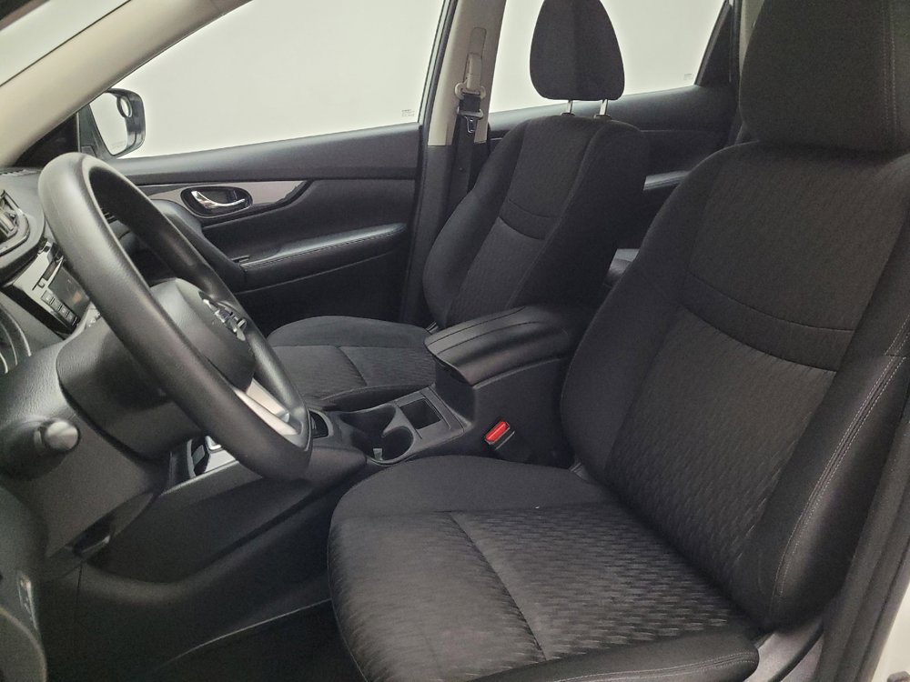 Used 2018 Nissan Rogue S image 17