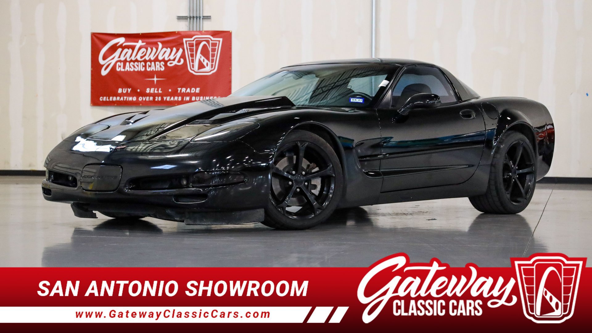 Used 1999 Chevrolet Corvette Coupe w/ Roof Pkg