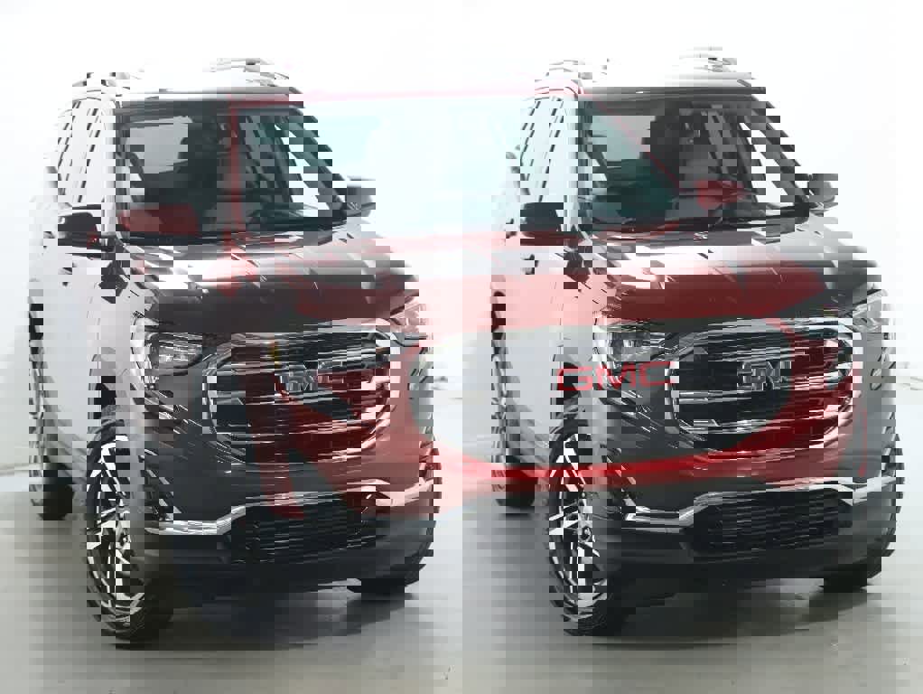 Used 2021 GMC Terrain SLT image 2