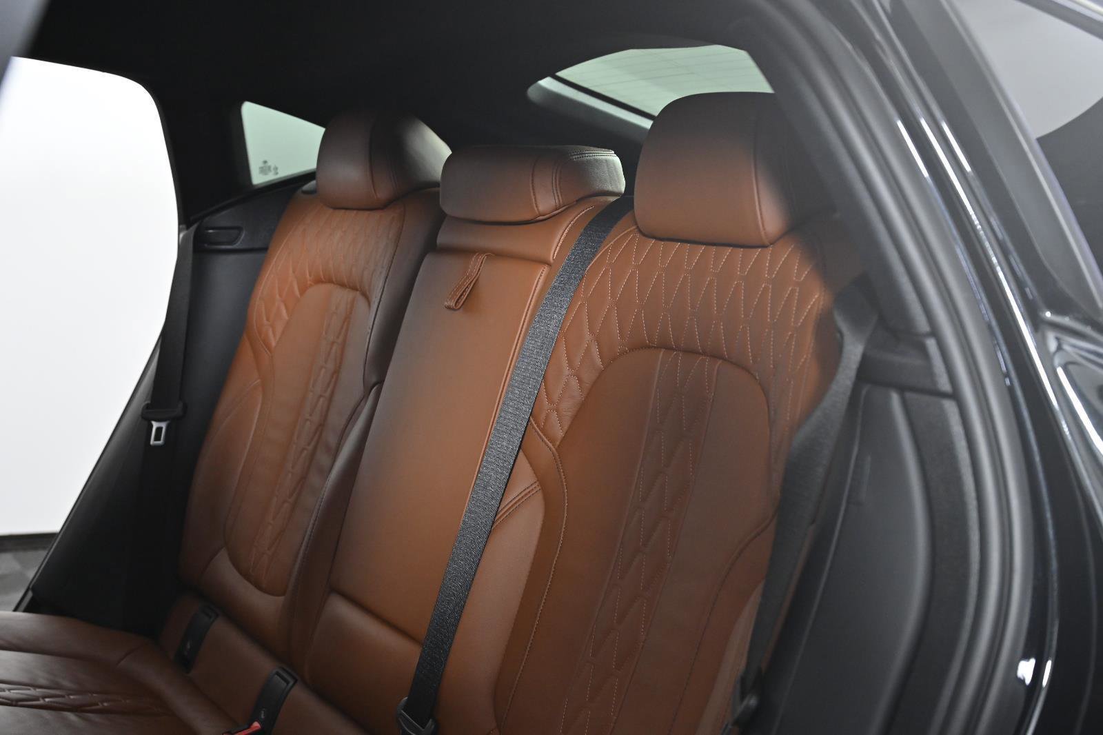 Used 2023 BMW X6 M50i w/ Executive Package image 32