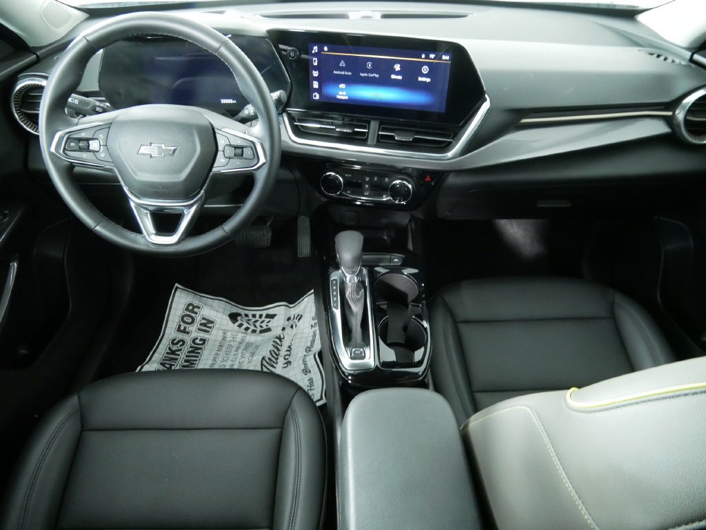 Used 2025 Chevrolet Trax ACTIV w/ Sunroof Package FWD image 19