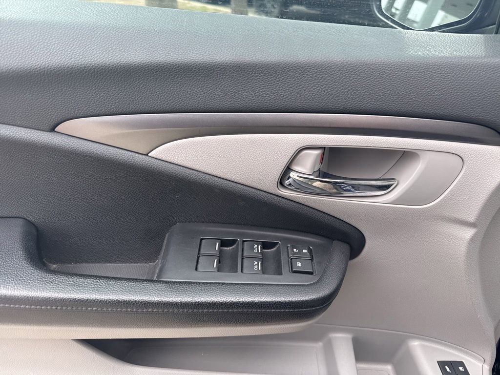 Used 2017 Honda Pilot EX-L image 12