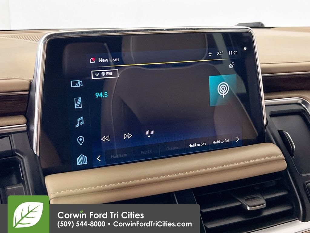 Used 2022 Chevrolet Suburban Premier AWD/4WD image 23
