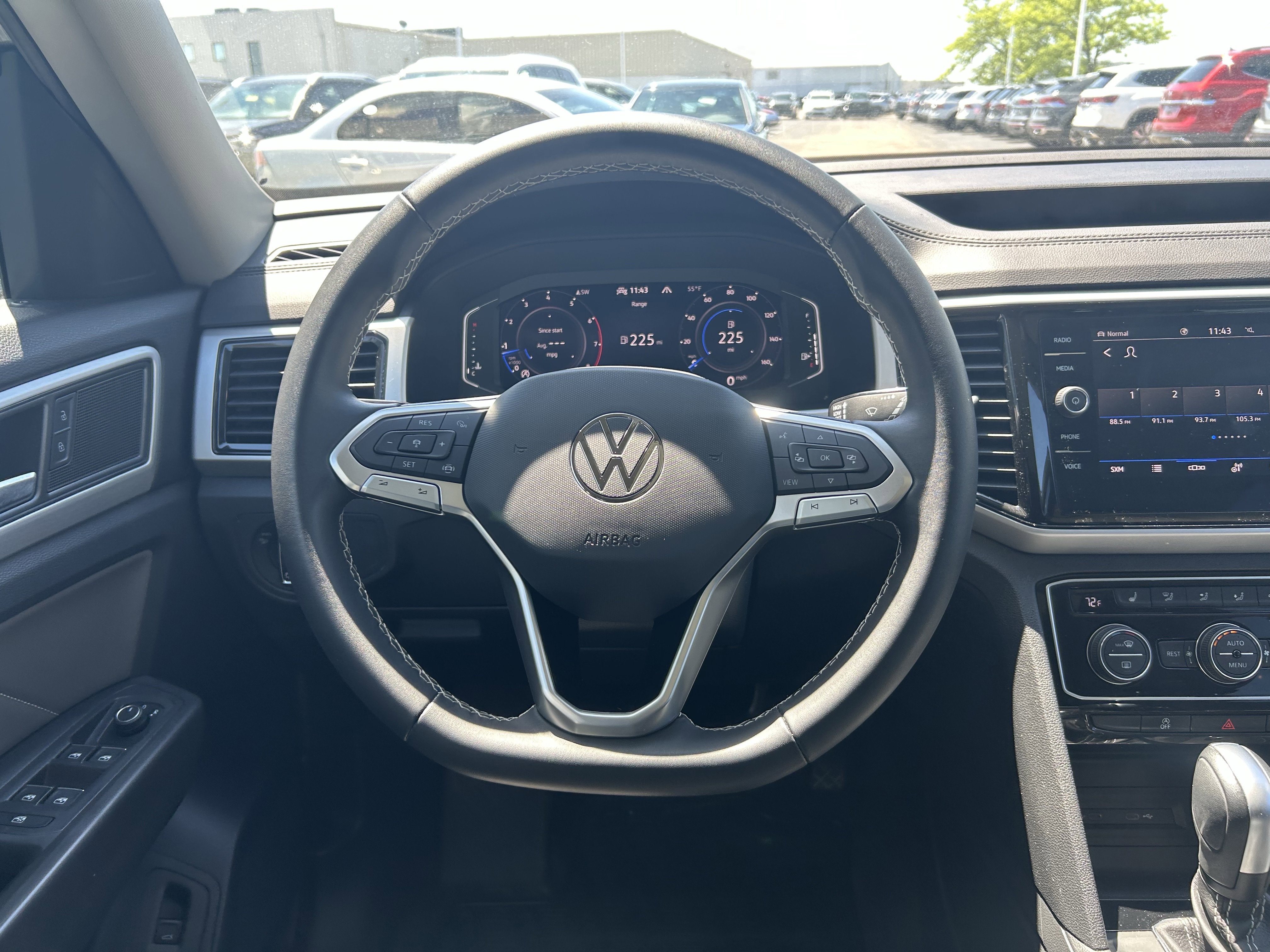 Certified 2023 Volkswagen Atlas SE w/ Panoramic Sunroof Package AWD/4WD image 10