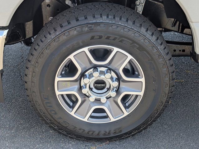 New 2026 Ford F250 4x4 Crew Cab Super Duty image 13