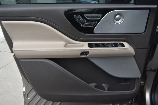 Used 2020 Lincoln Aviator Reserve w/ Equipment Group 202A AWD/4WD image 19