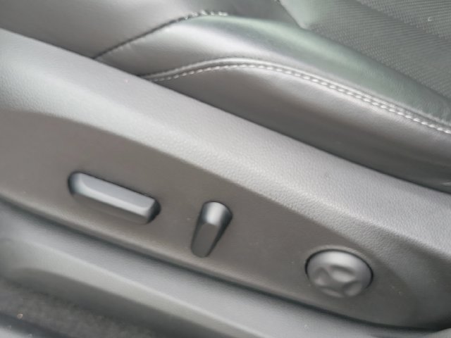 Used 2020 Buick Envision Essence FWD image 7
