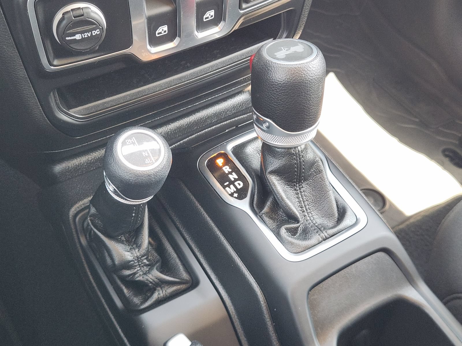 Used 2022 Jeep Wrangler Sport AWD/4WD image 20
