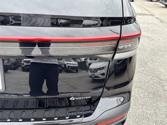 Used 2025 Volkswagen Taos S image 36