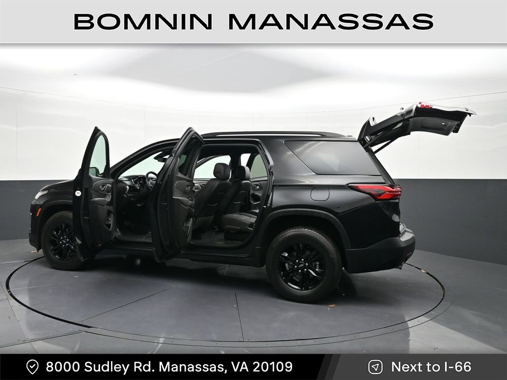 Used 2023 Chevrolet Traverse LT w/ Midnight/Sport Edition AWD/4WD image 40