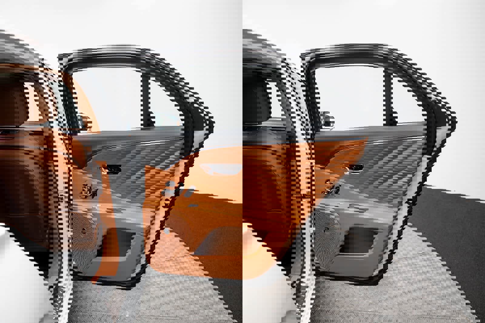 Used 2023 Bentley Flying Spur W12 image 48