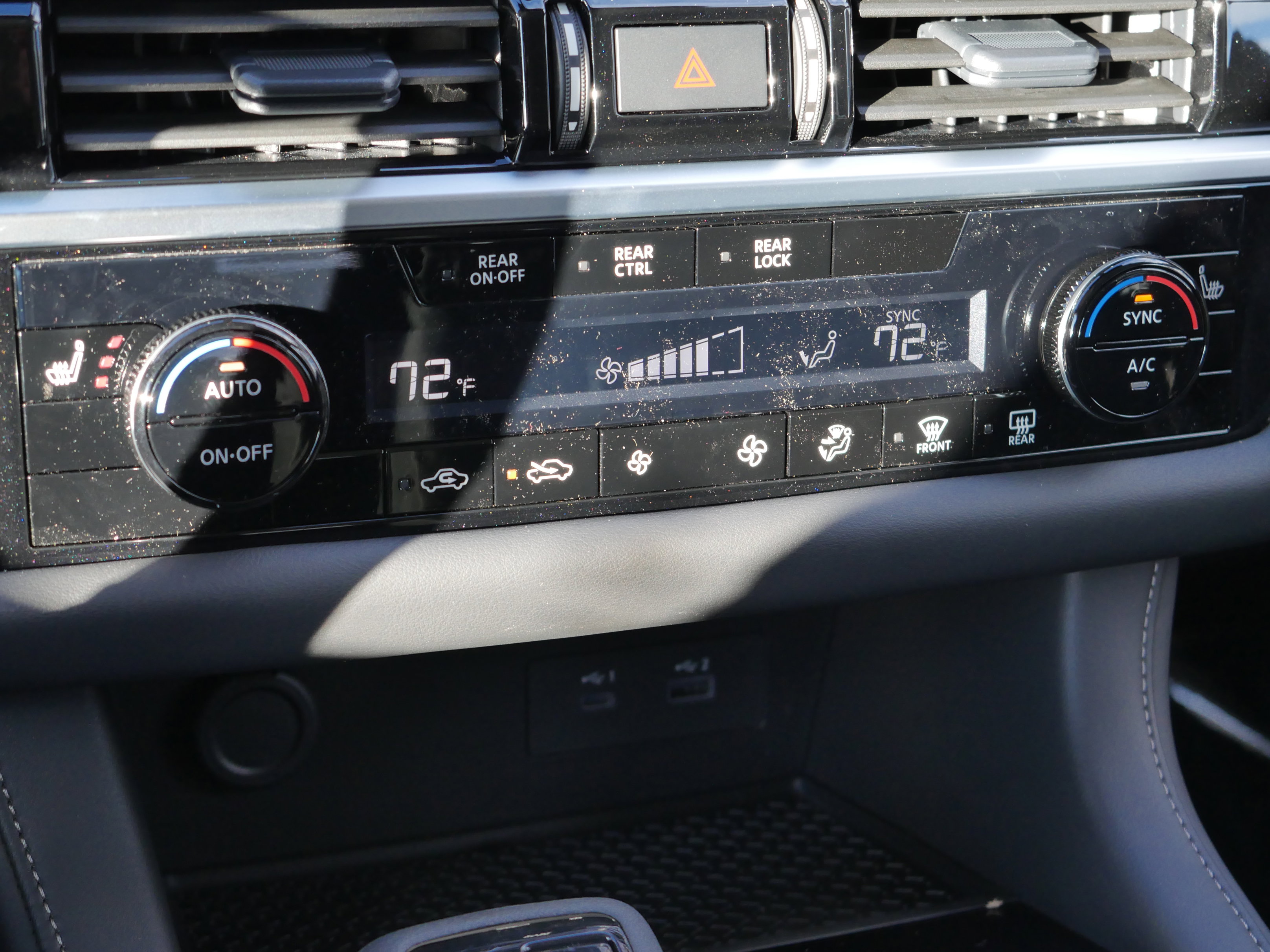 New 2025 Nissan Pathfinder SV image 12