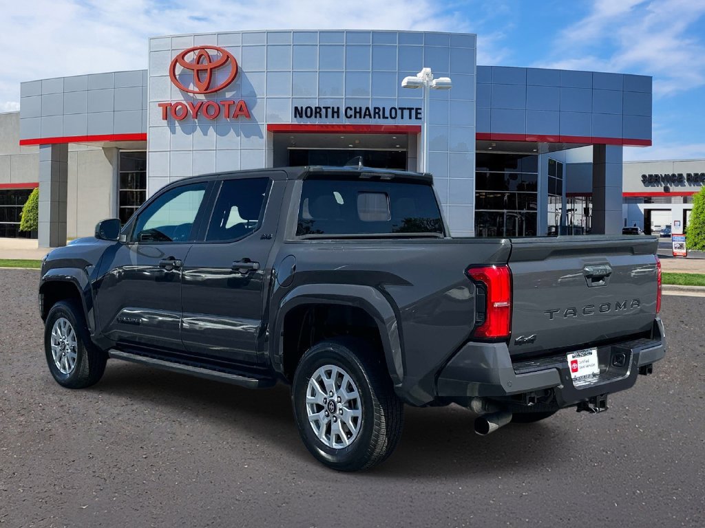 Used 2024 Toyota Tacoma SR5 AWD/4WD image 6