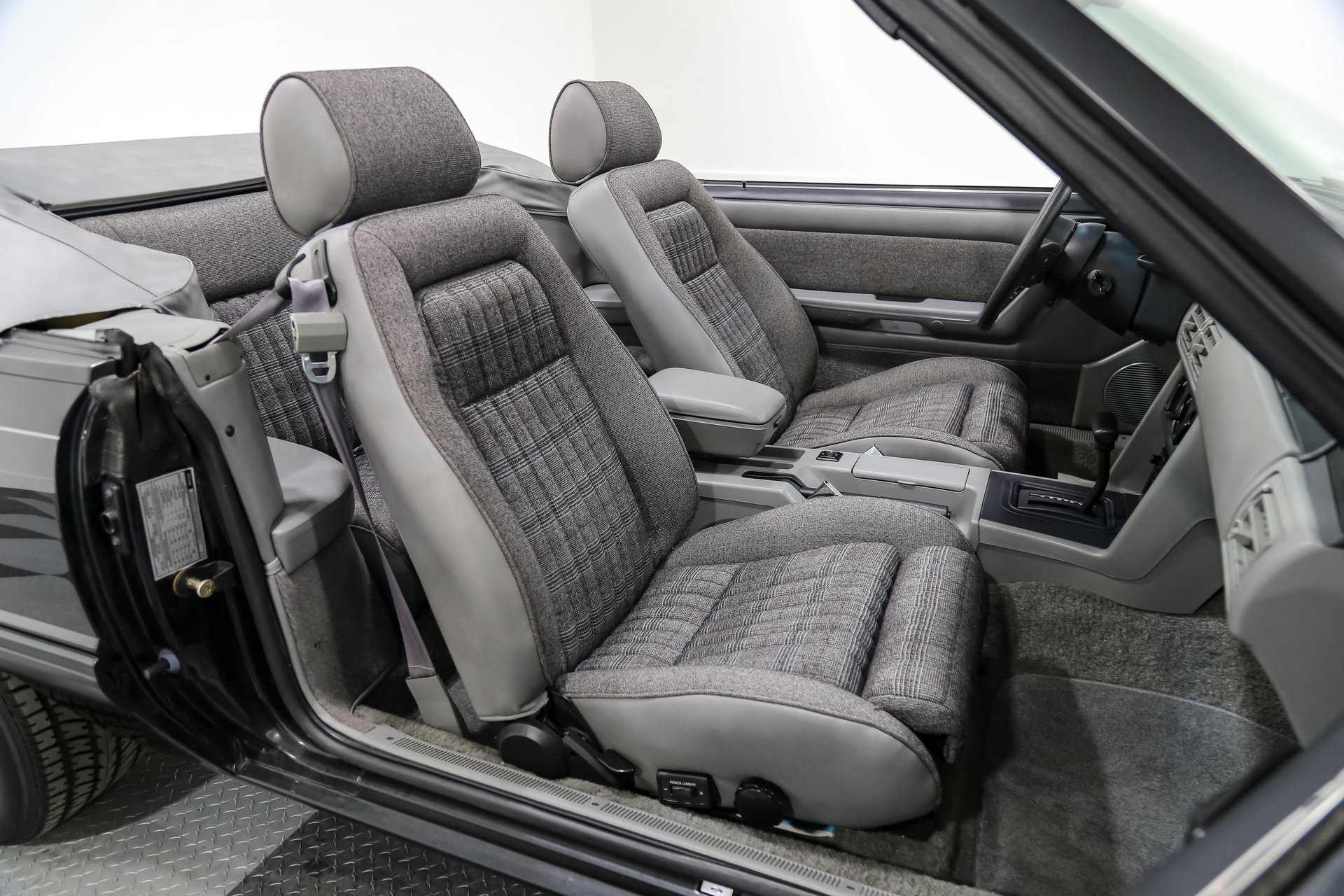 Used 1989 Ford Mustang LX RWD image 21