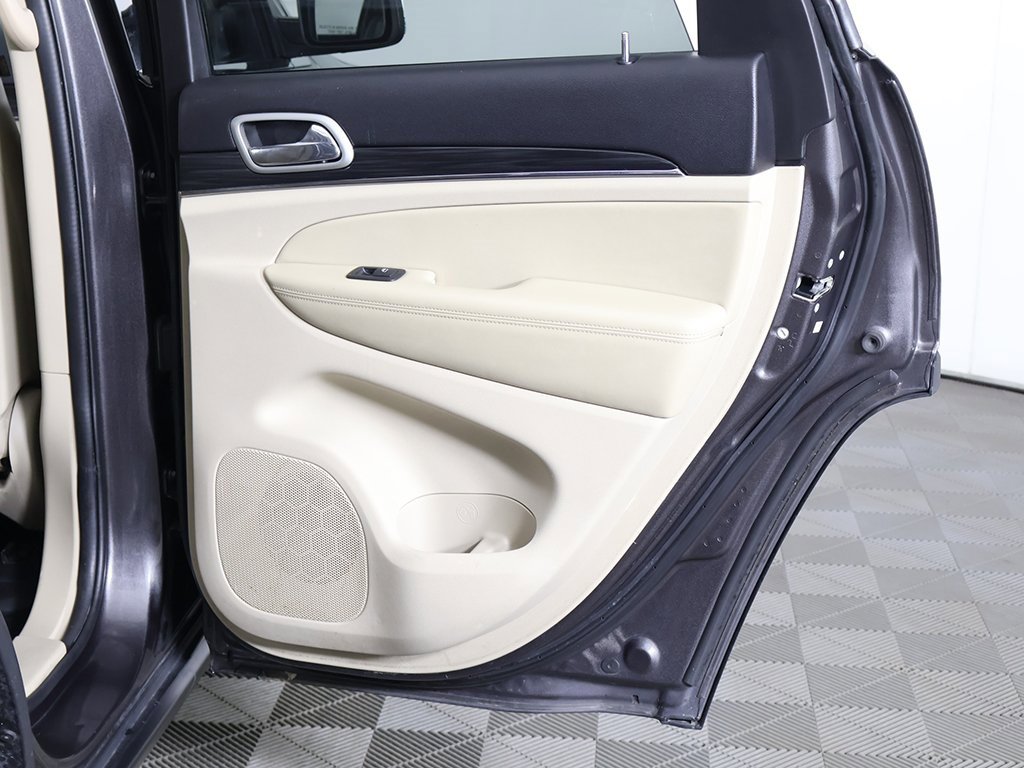 Used 2021 Jeep Grand Cherokee Limited image 25